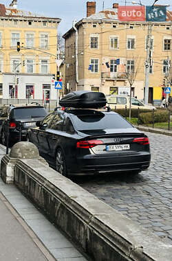 Седан Audi A8 2015 в 