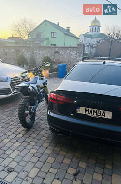 Седан Audi A8 2015 в 
