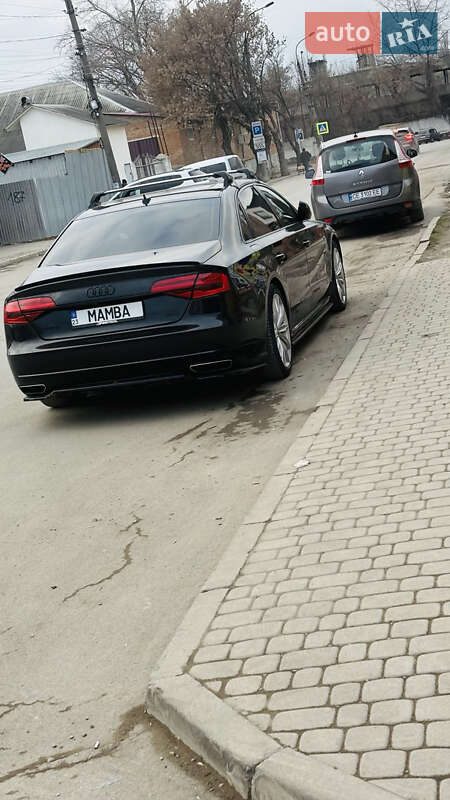 Седан Audi A8 2015 в Хмельницькому
