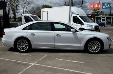 Седан Audi A8 2016 в 