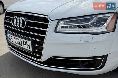 Седан Audi A8 2016 в 