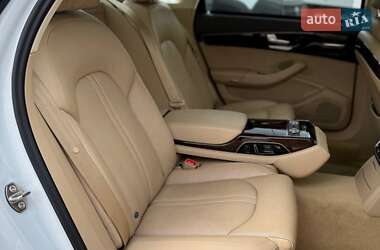 Седан Audi A8 2016 в 