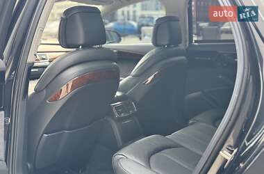 Седан Audi A8 2013 в 