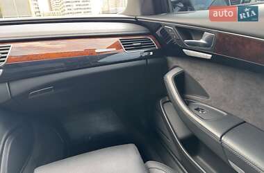 Седан Audi A8 2013 в 