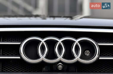 Седан Audi A8 2019 в 