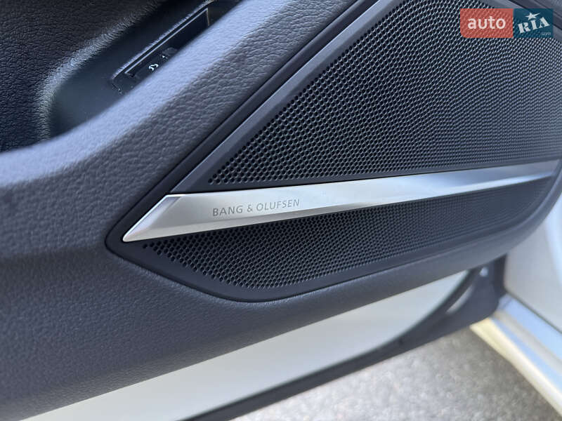 Седан Audi A8 2020 в Киеве