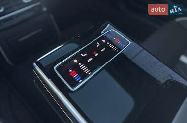 Седан Audi A8 2020 в 