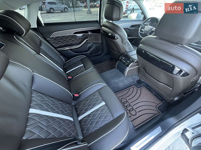 Седан Audi A8 2020 в Киеве