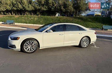 Седан Audi A8 2019 в 