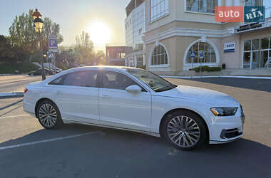 Седан Audi A8 2019 в 