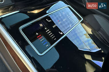 Седан Audi A8 2019 в 