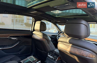 Седан Audi A8 2019 в 