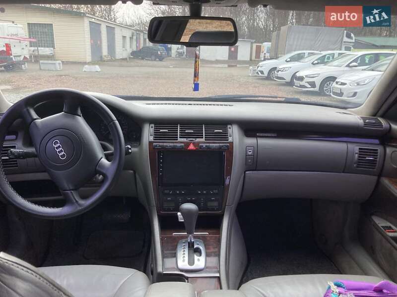 Седан Audi A8 2001 в Киеве