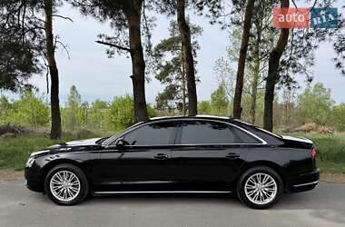 Седан Audi A8 2017 в 