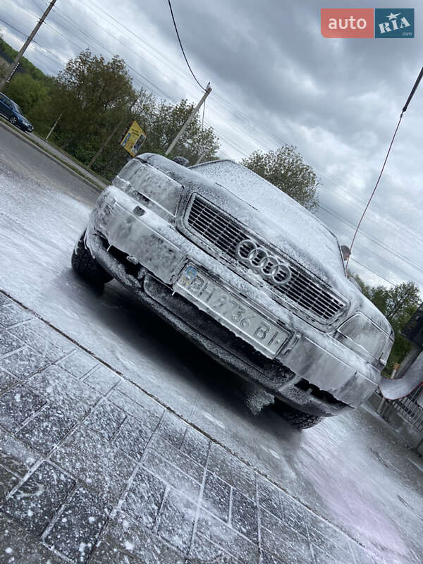 Седан Audi A8 1996 в Хмельницком