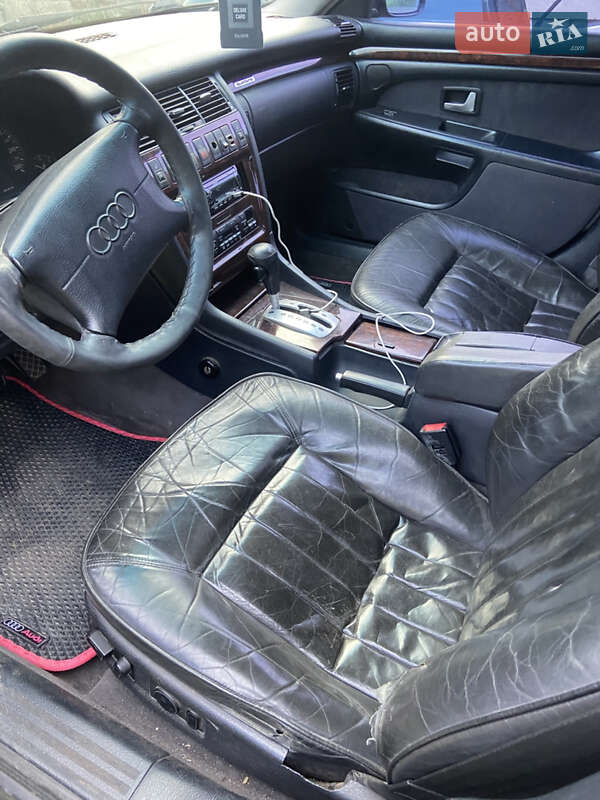 Седан Audi A8 1996 в Хмельницком