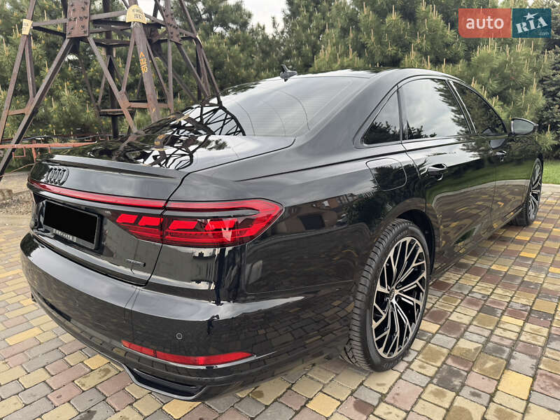 Седан Audi A8 2018 в Днепре