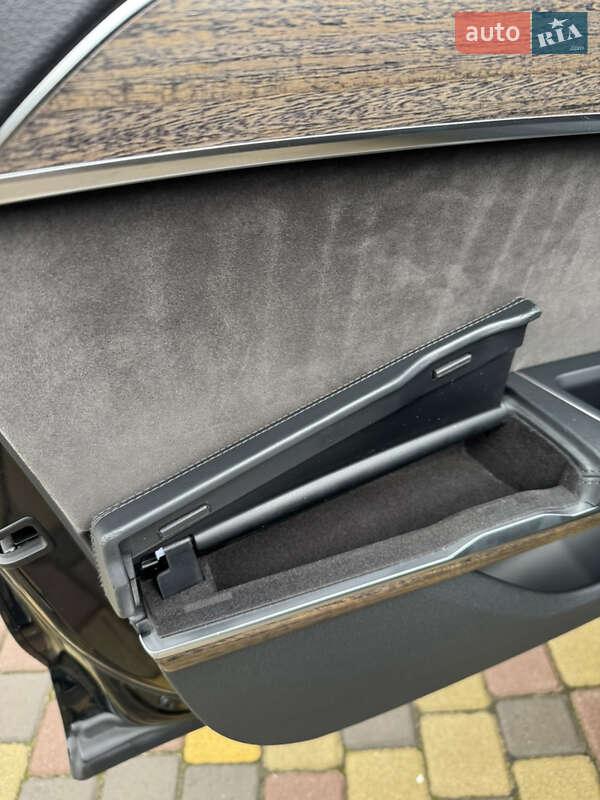 Седан Audi A8 2018 в Днепре