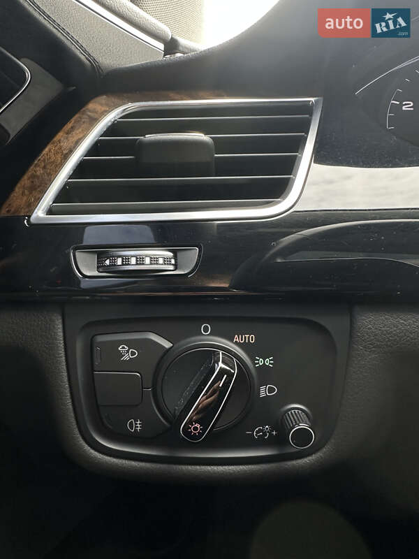 Седан Audi A8 2017 в Києві