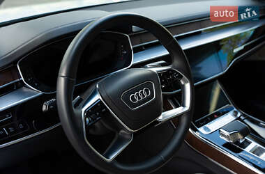 Седан Audi A8 2022 в 