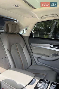 Седан Audi A8 2013 в 