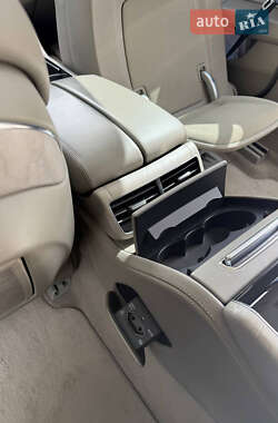 Седан Audi A8 2013 в 