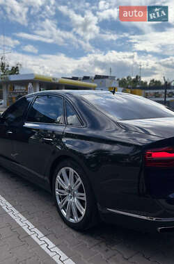Седан Audi A8 2013 в 
