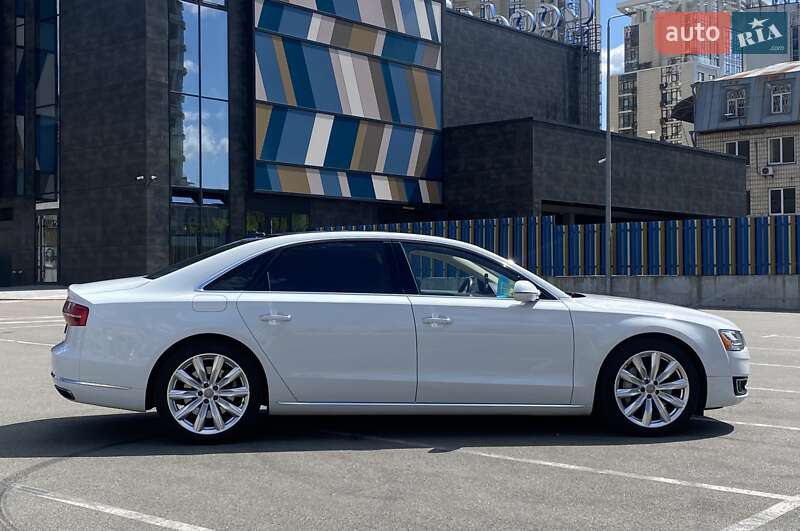 Седан Audi A8 2015 в Киеве