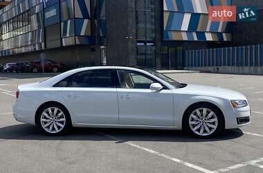 Седан Audi A8 2015 в 
