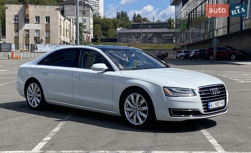 Седан Audi A8 2015 в Киеве