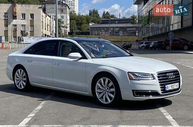 Седан Audi A8 2015 в 