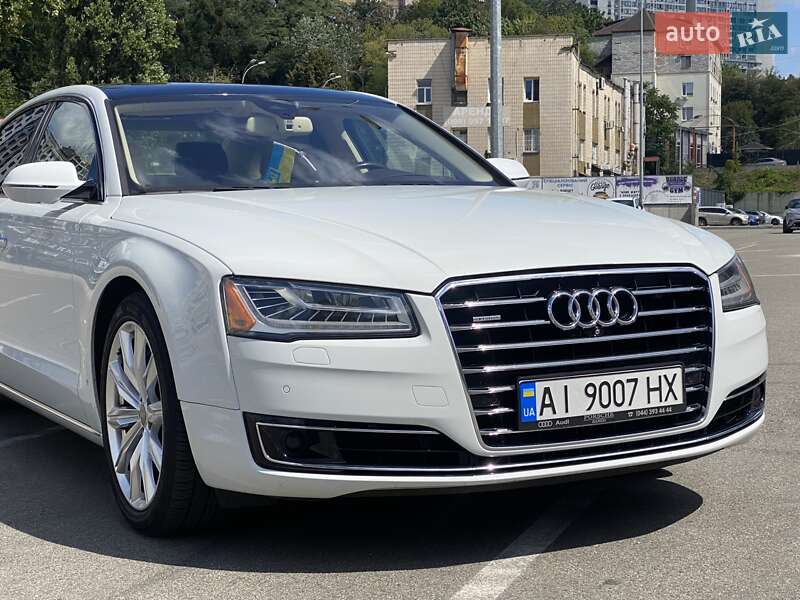Седан Audi A8 2015 в Киеве