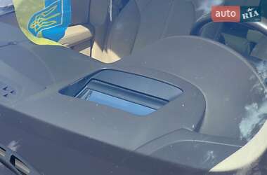 Седан Audi A8 2015 в 