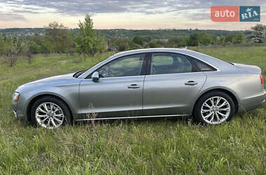 Седан Audi A8 2012 в 