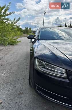 Седан Audi A8 2014 в 