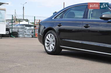 Седан Audi A8 2012 в 