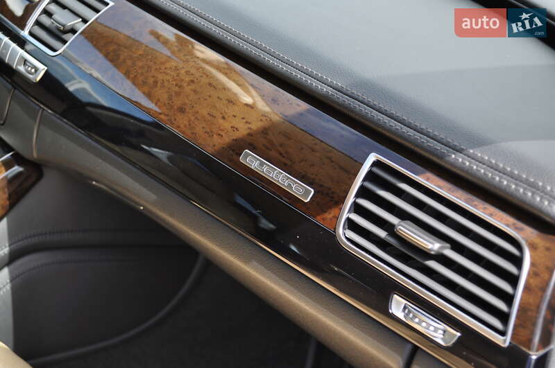 Седан Audi A8 2012 в Киеве