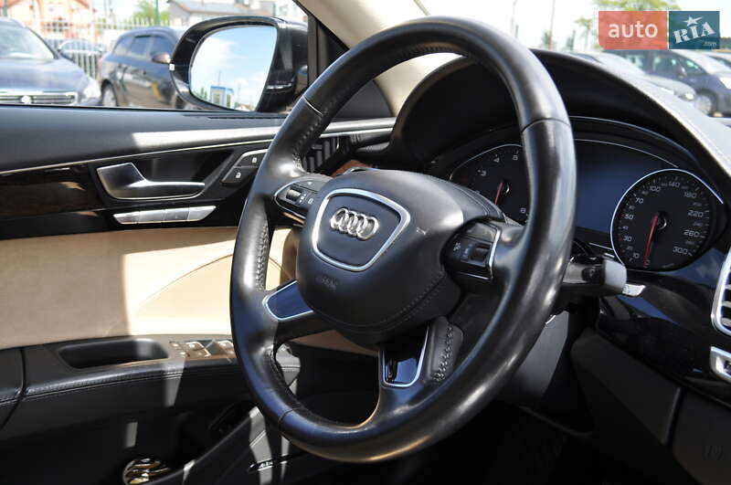 Седан Audi A8 2012 в Киеве