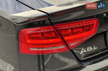 Седан Audi A8 2012 в 