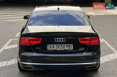 Седан Audi A8 2012 в 