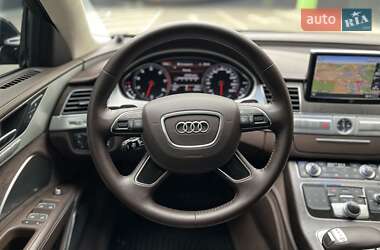 Седан Audi A8 2012 в 