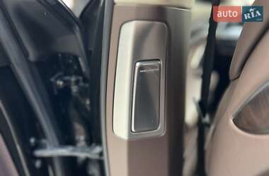 Седан Audi A8 2012 в 