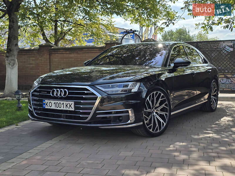 Седан Audi A8 2018 в 