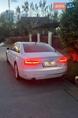 Седан Audi A8 2013 в 