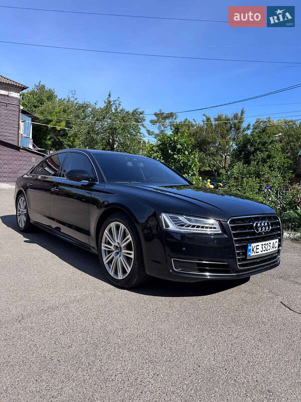 Седан Audi A8 2017 в Днепре