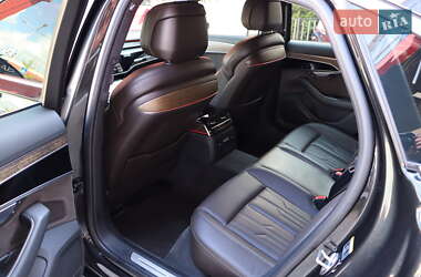 Седан Audi A8 2018 в 