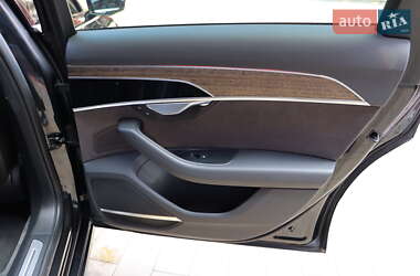 Седан Audi A8 2018 в 