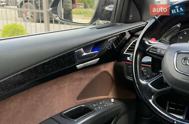 Седан Audi A8 2012 в 