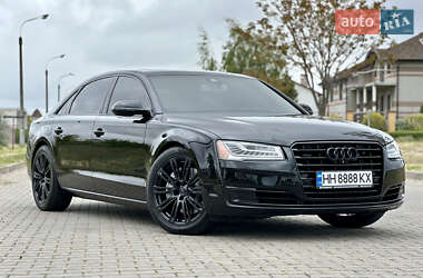 Седан Audi A8 2015 в 