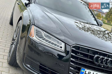 Седан Audi A8 2015 в 
